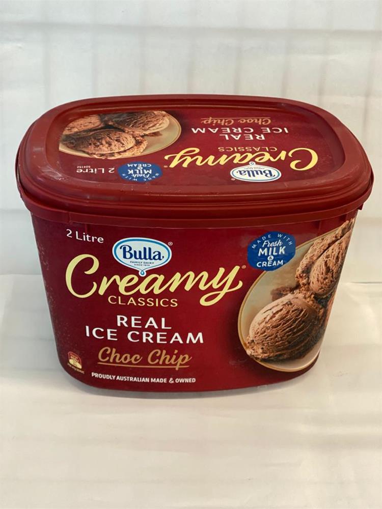 BULLA CREAMY CLASSIC CHOC CHIP REAL ICE CREAM 2L