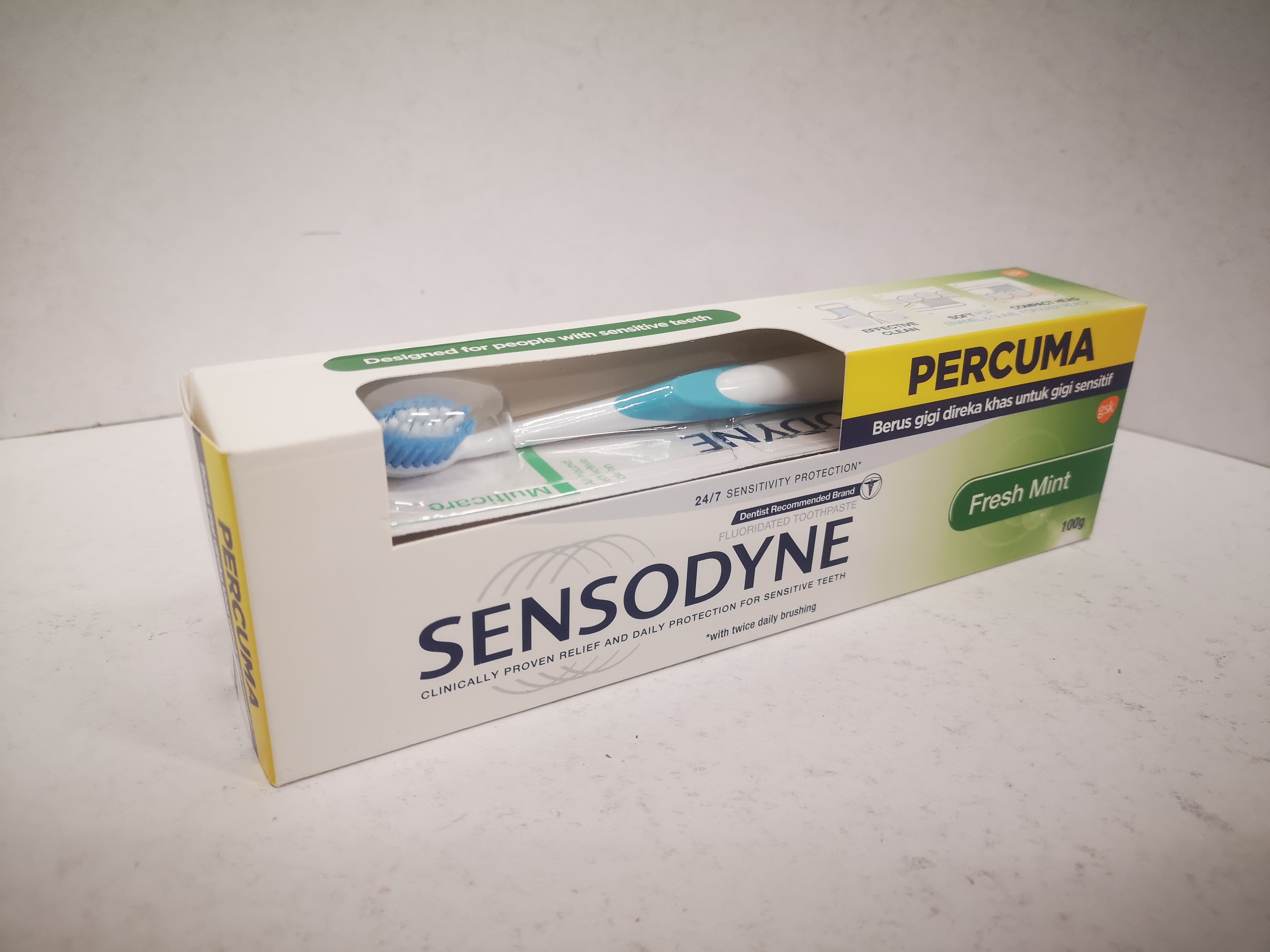 SENSODYNE FRESH MINT TOOTHPASTE BASE FOC TOOTH BRUSH 100G